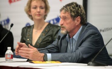 Xeni_Jardin_&_John_McAfee_(27342443604)
